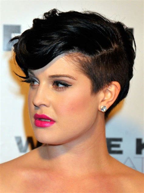 beautiful hair style for short hair